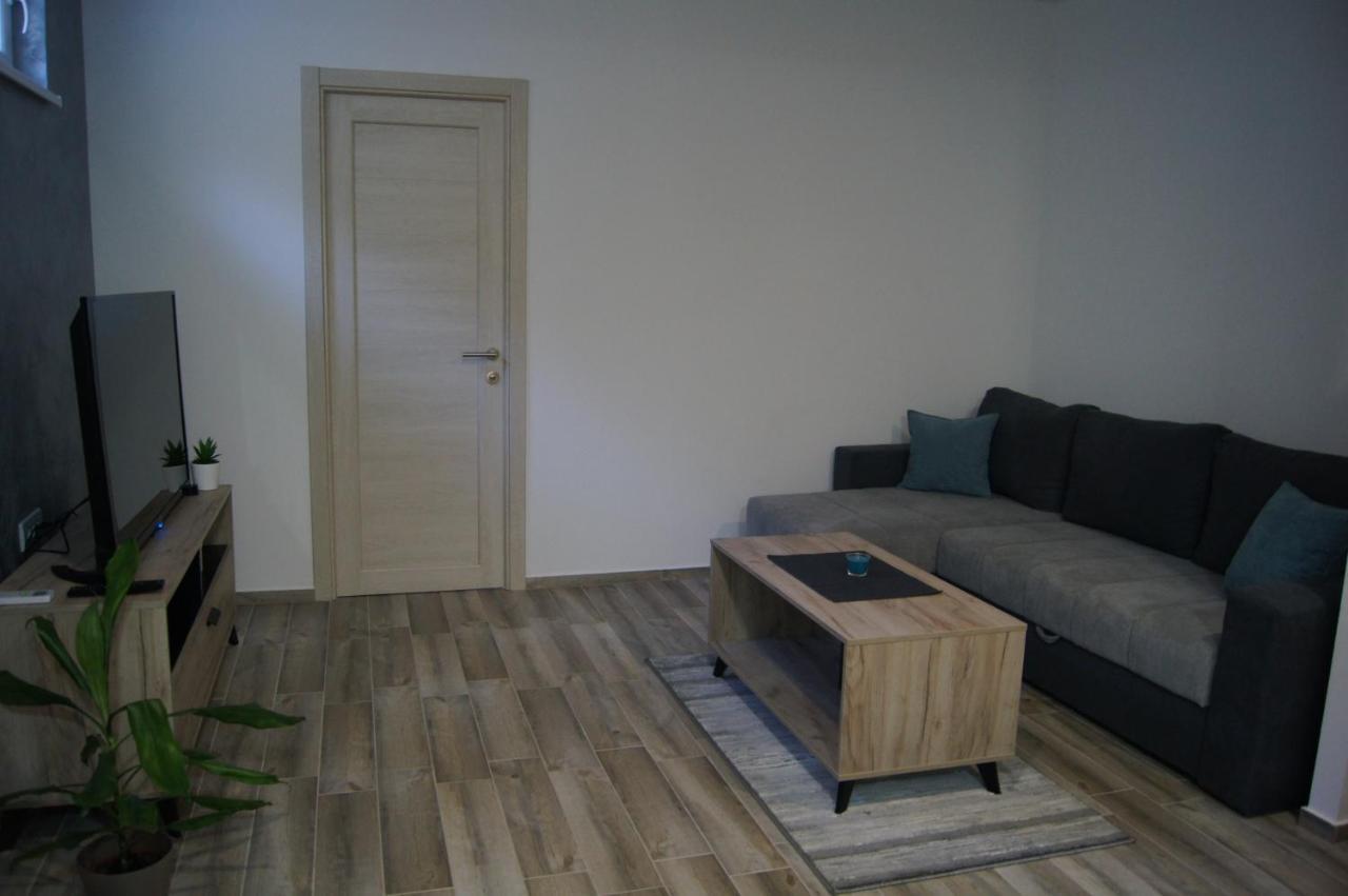 Apartman Una Sremski Karlovci Ngoại thất bức ảnh